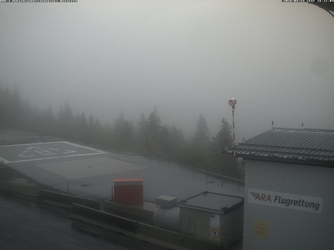 Archiv Foto Webcam Hubschrauberlandeplatz Nassfeld