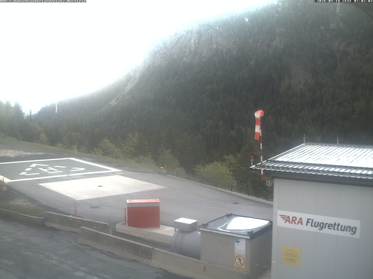 Archiv Foto Webcam Hubschrauberlandeplatz Nassfeld