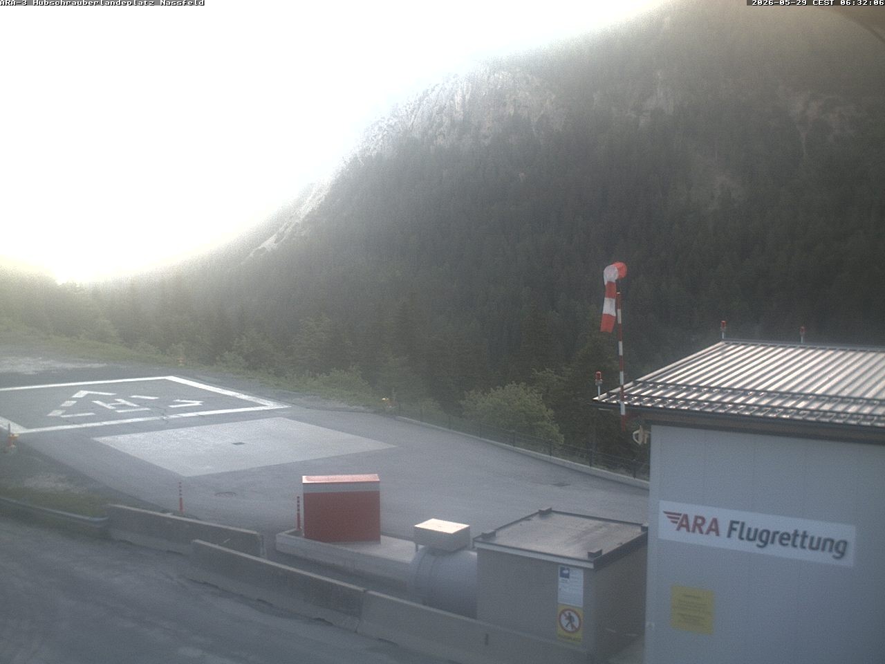 Archiv Foto Webcam Hubschrauberlandeplatz Nassfeld