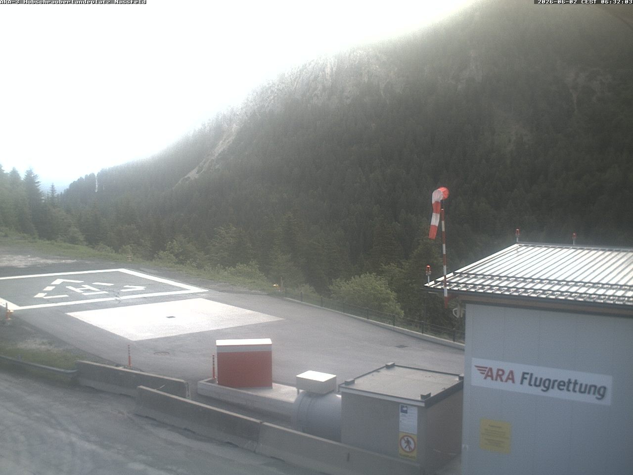 Archiv Foto Webcam Hubschrauberlandeplatz Nassfeld