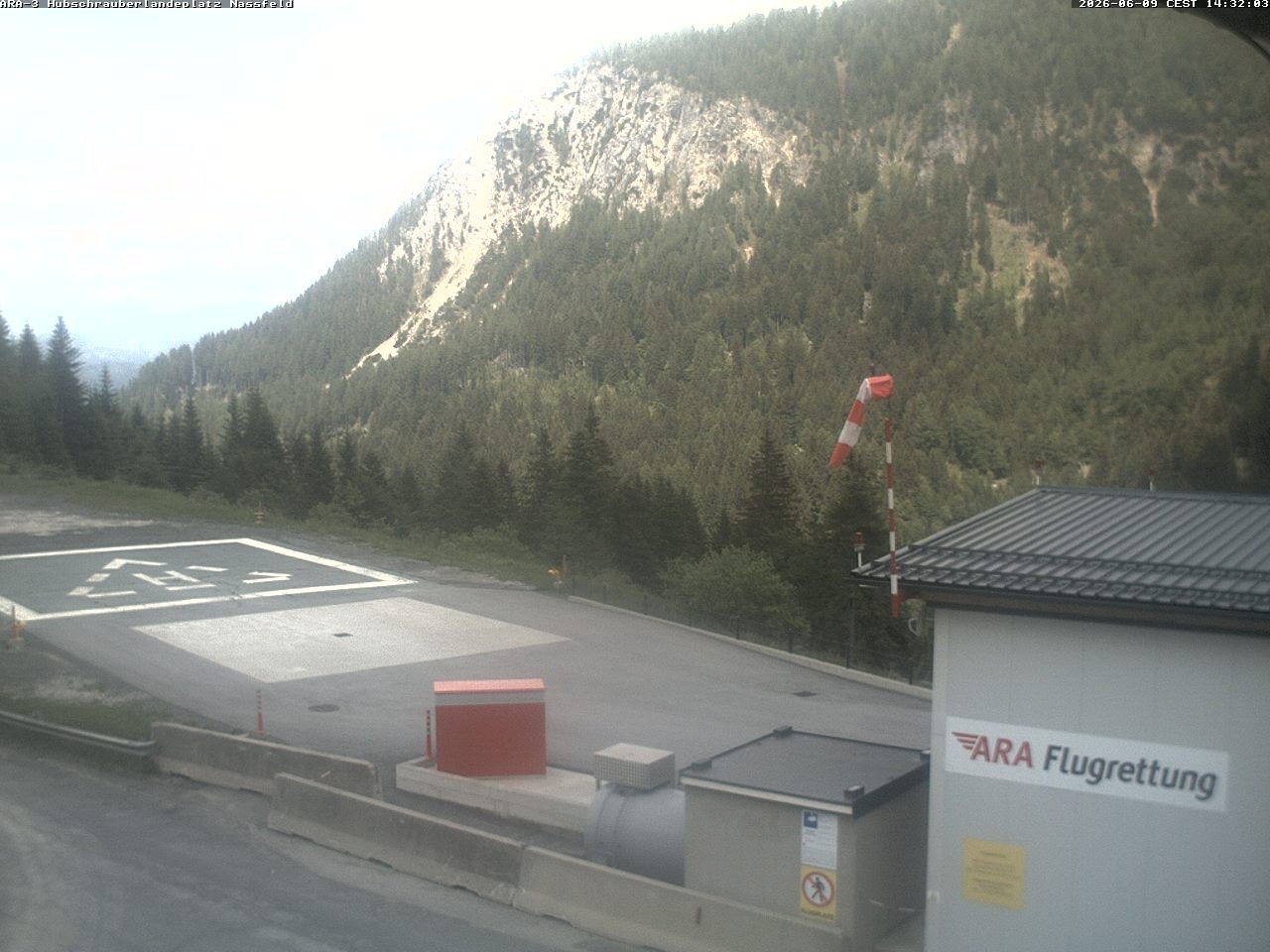 Archiv Foto Webcam Hubschrauberlandeplatz Nassfeld