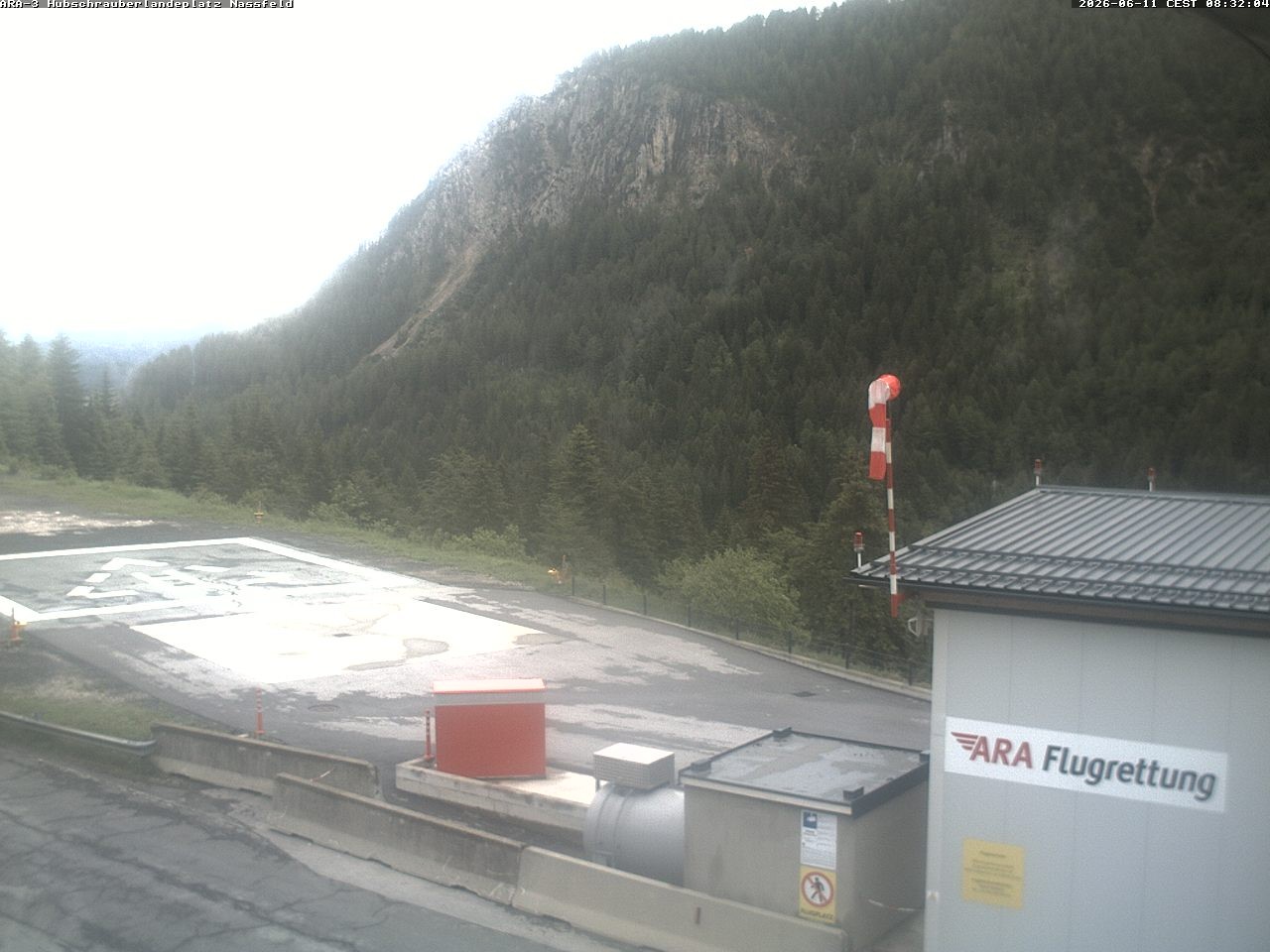 Archived image Webcam Heliport at Skiresort Nassfeld