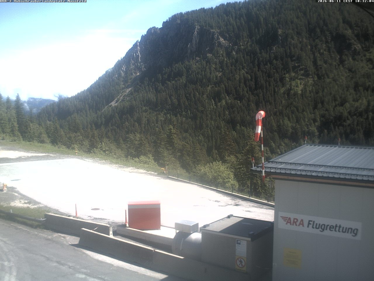 Archived image Webcam Heliport at Skiresort Nassfeld