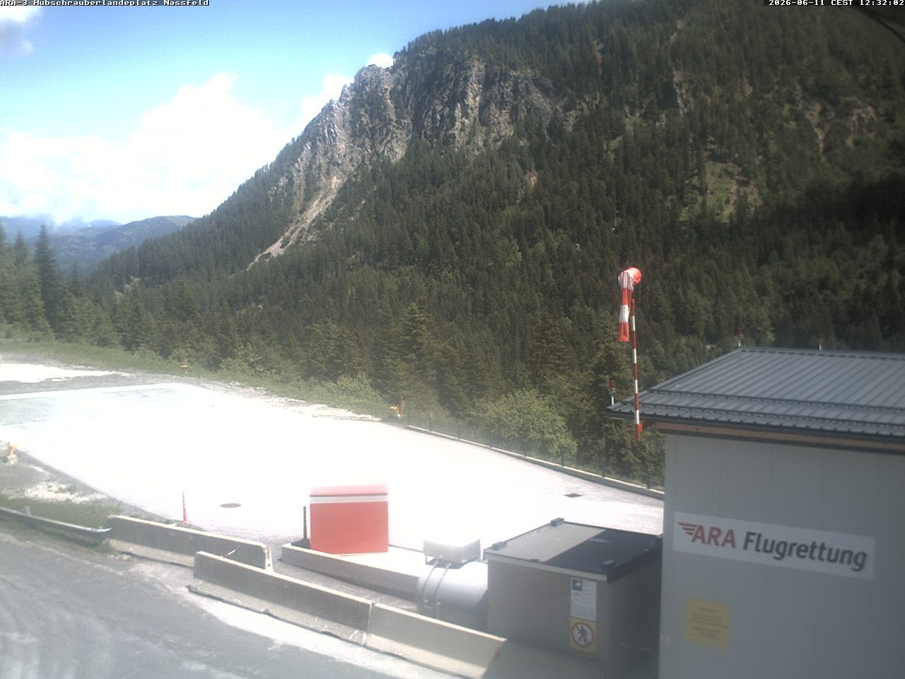 Archived image Webcam Heliport at Skiresort Nassfeld
