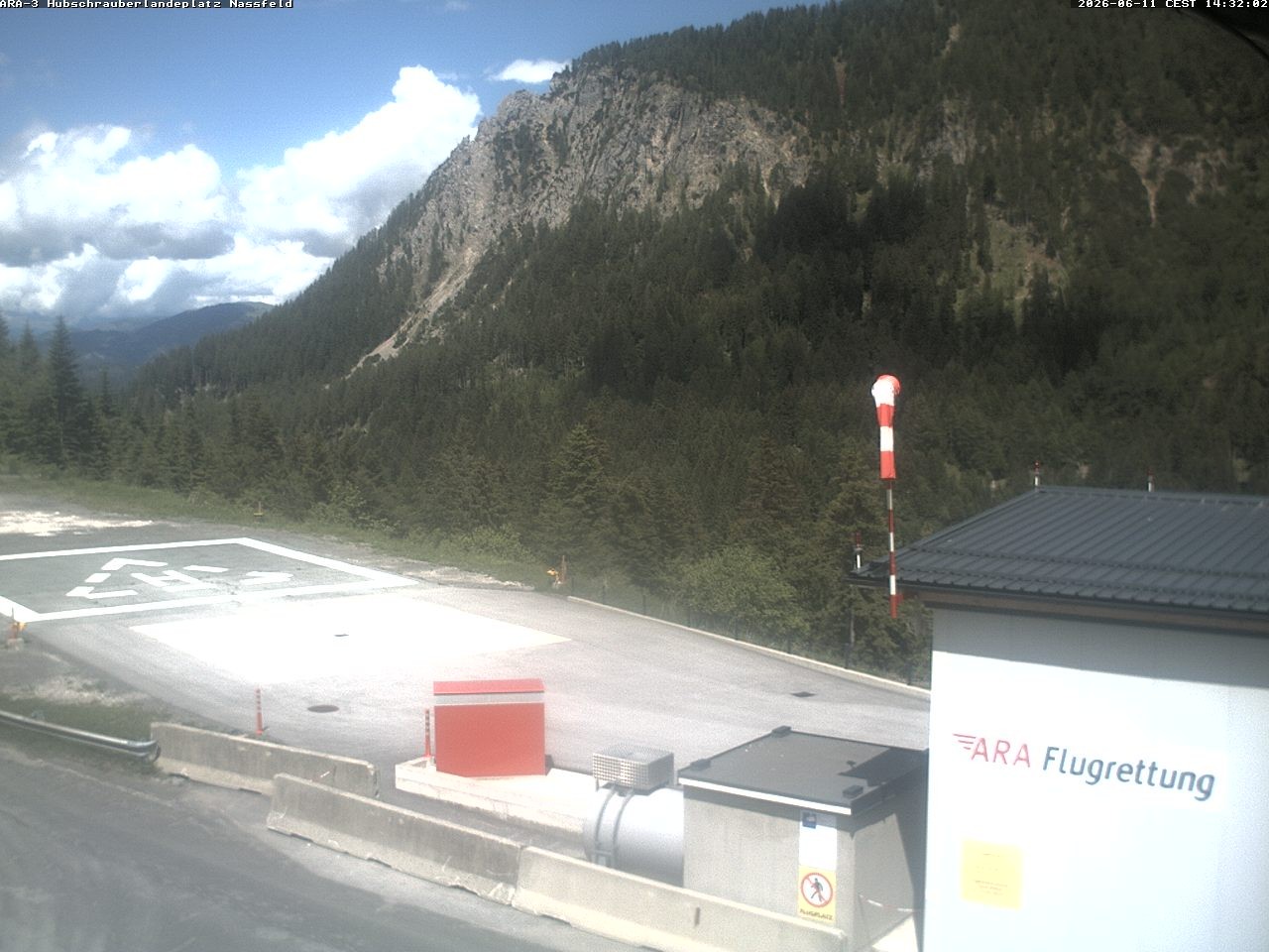 Archived image Webcam Heliport at Skiresort Nassfeld