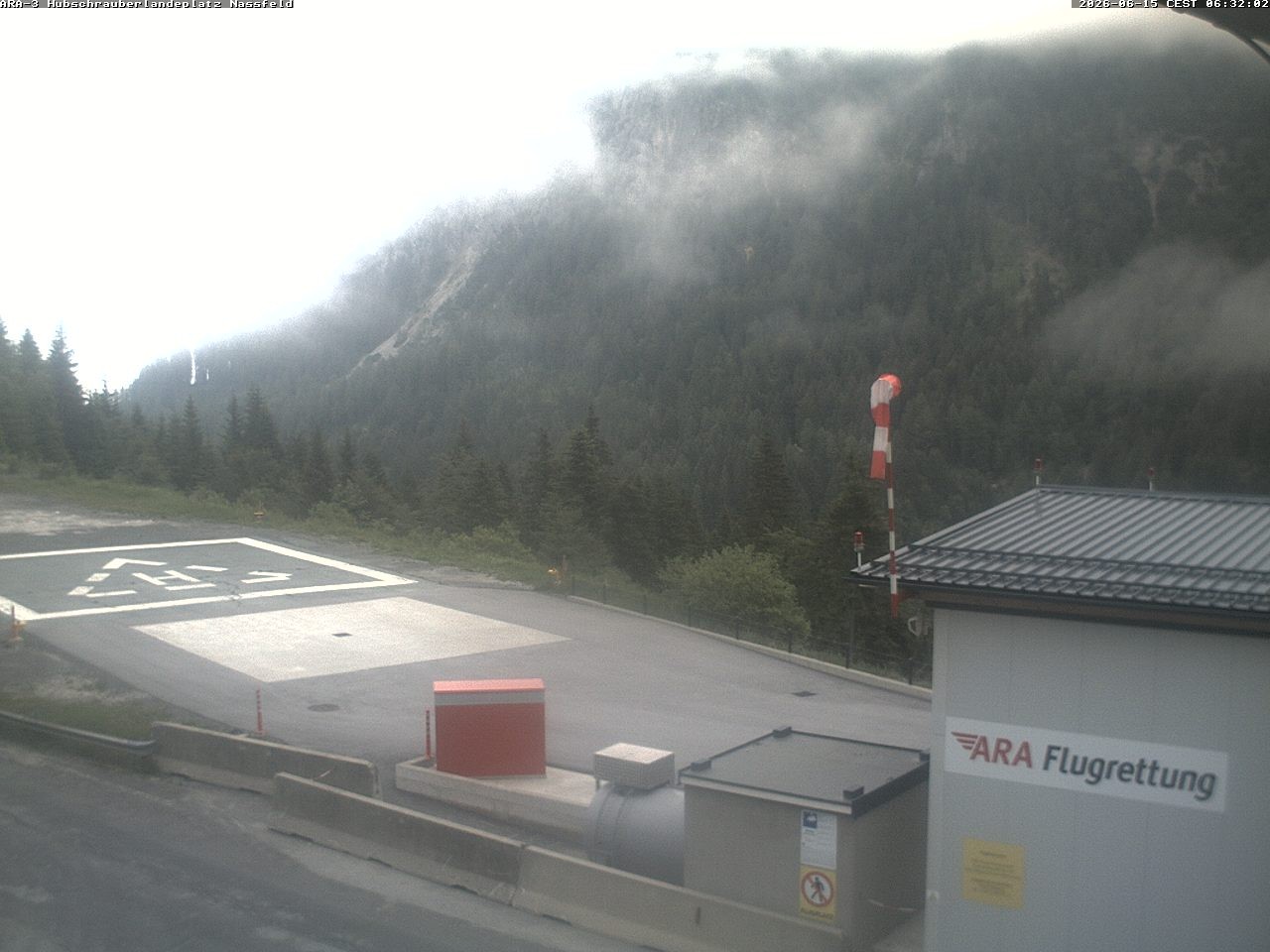 Archived image Webcam Heliport at Skiresort Nassfeld