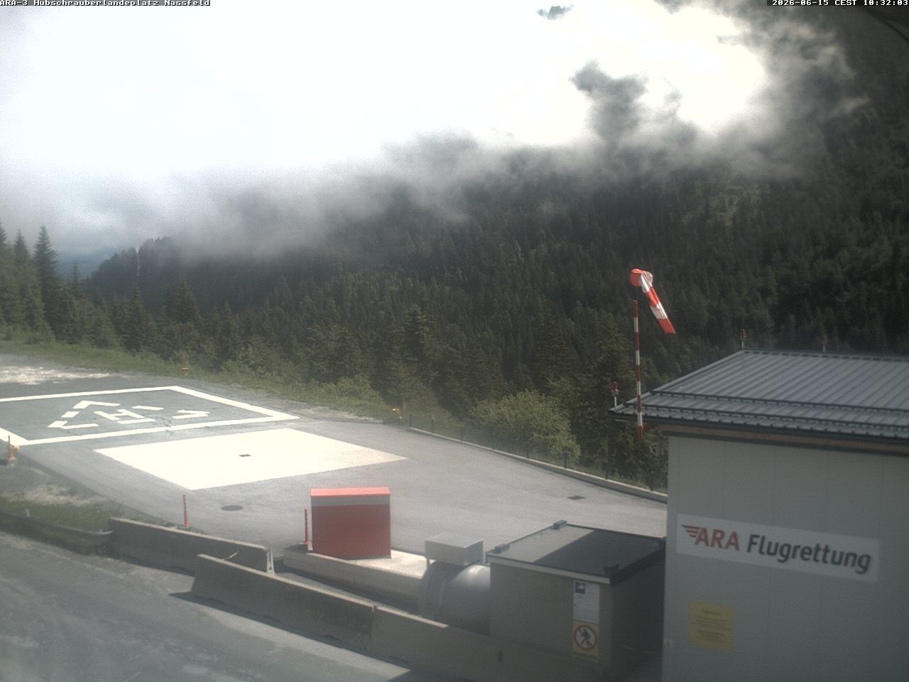 Archived image Webcam Heliport at Skiresort Nassfeld