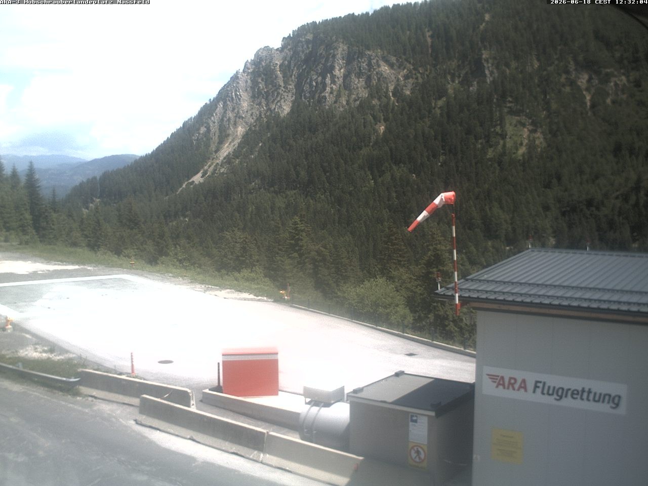 Archiv Foto Webcam Hubschrauberlandeplatz Nassfeld