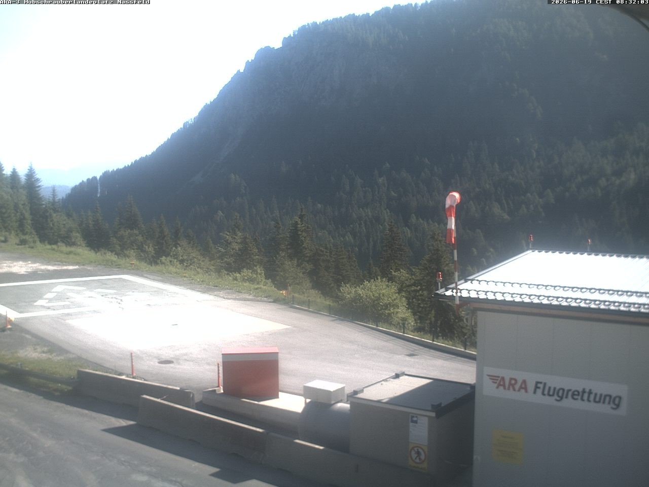 Archiv Foto Webcam Hubschrauberlandeplatz Nassfeld