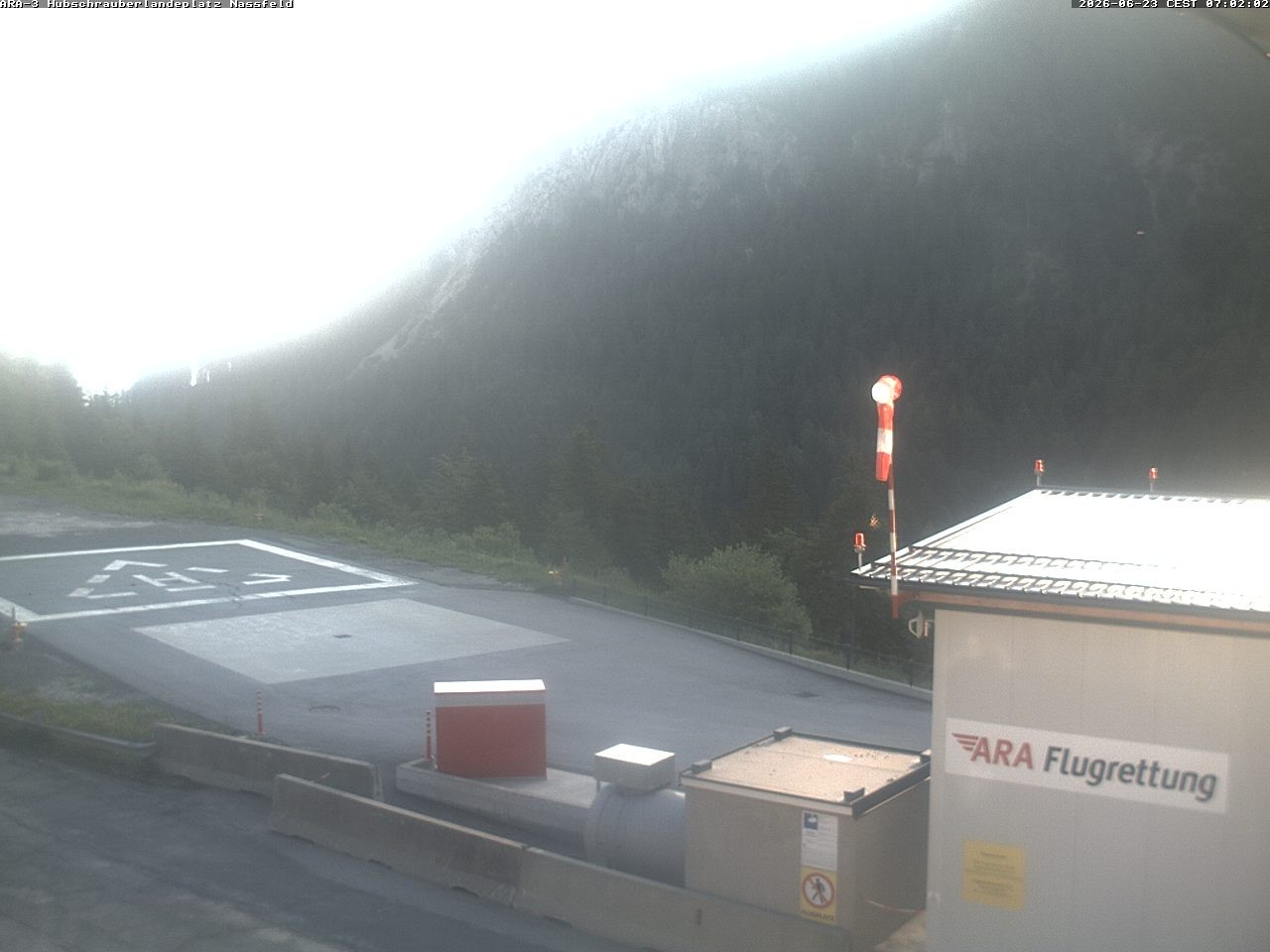Archiv Foto Webcam Hubschrauberlandeplatz Nassfeld