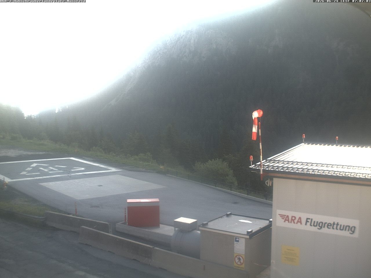 Archiv Foto Webcam Hubschrauberlandeplatz Nassfeld