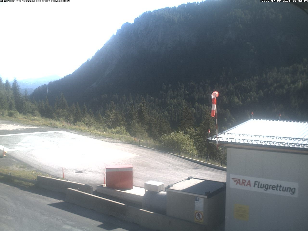 Archiv Foto Webcam Hubschrauberlandeplatz Nassfeld