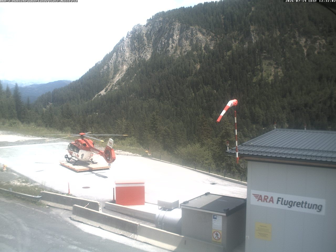 Archived image Webcam Heliport at Skiresort Nassfeld