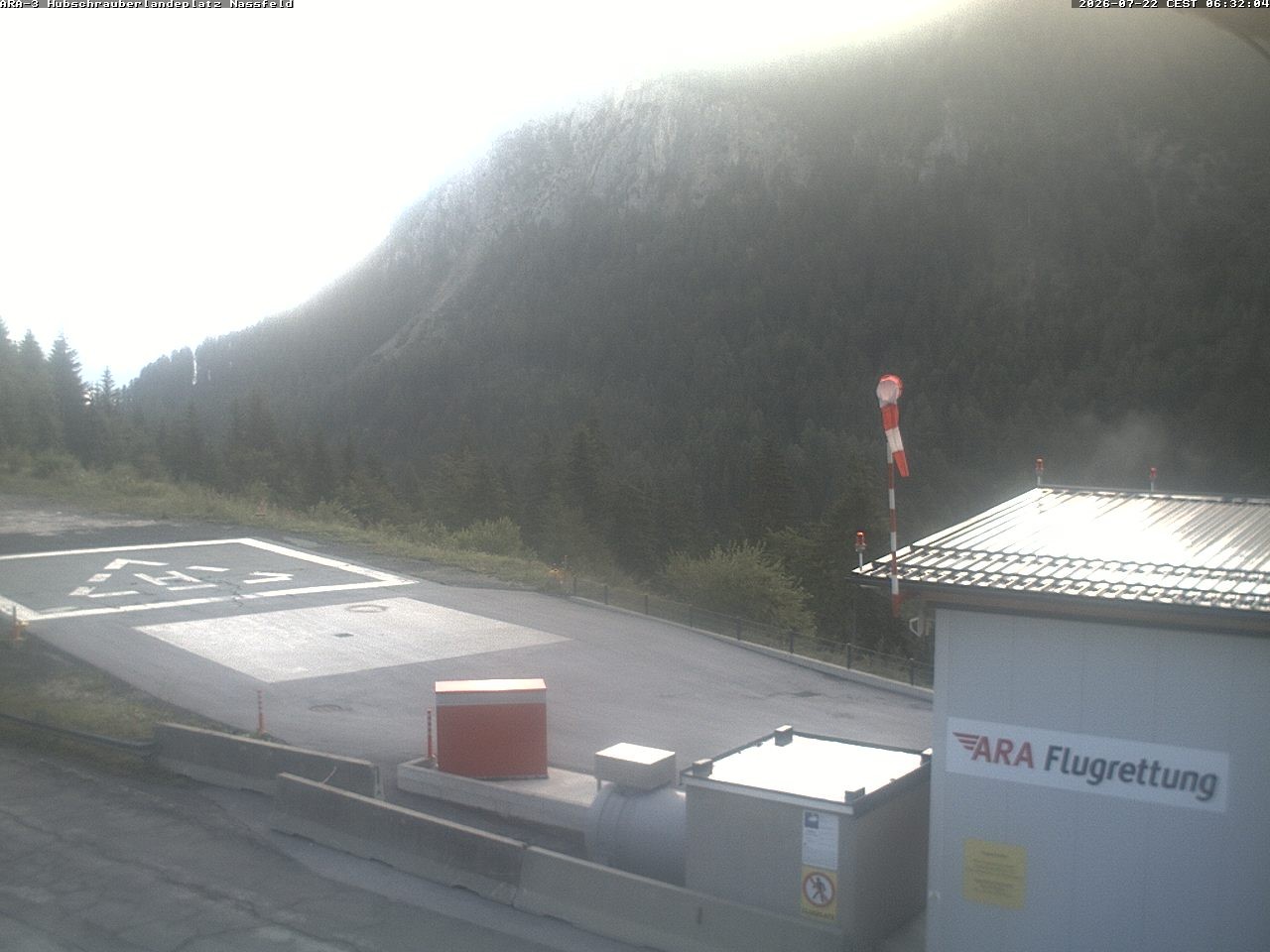 Archiv Foto Webcam Hubschrauberlandeplatz Nassfeld