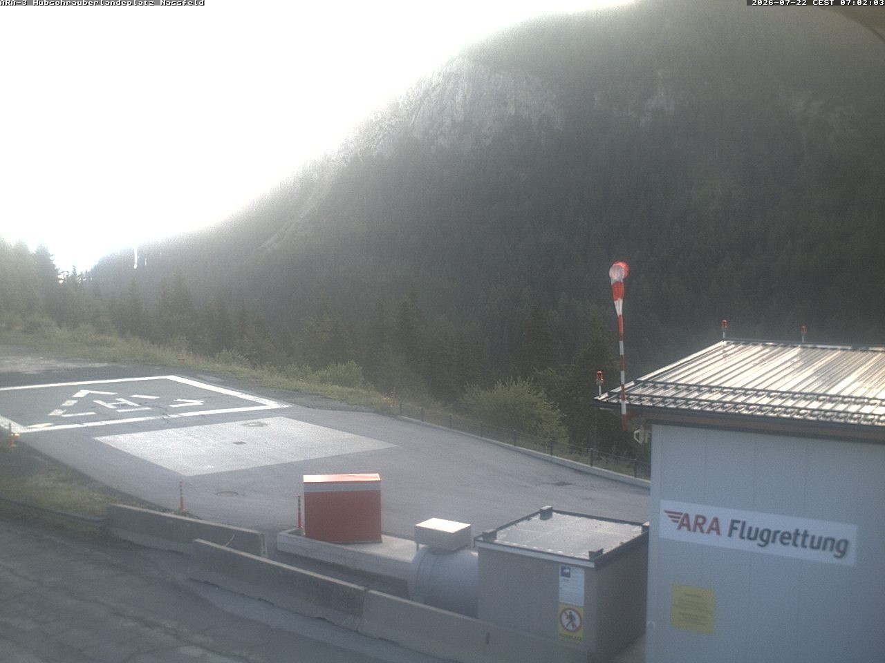 Archiv Foto Webcam Hubschrauberlandeplatz Nassfeld