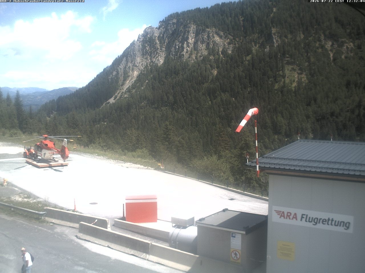 Archiv Foto Webcam Hubschrauberlandeplatz Nassfeld