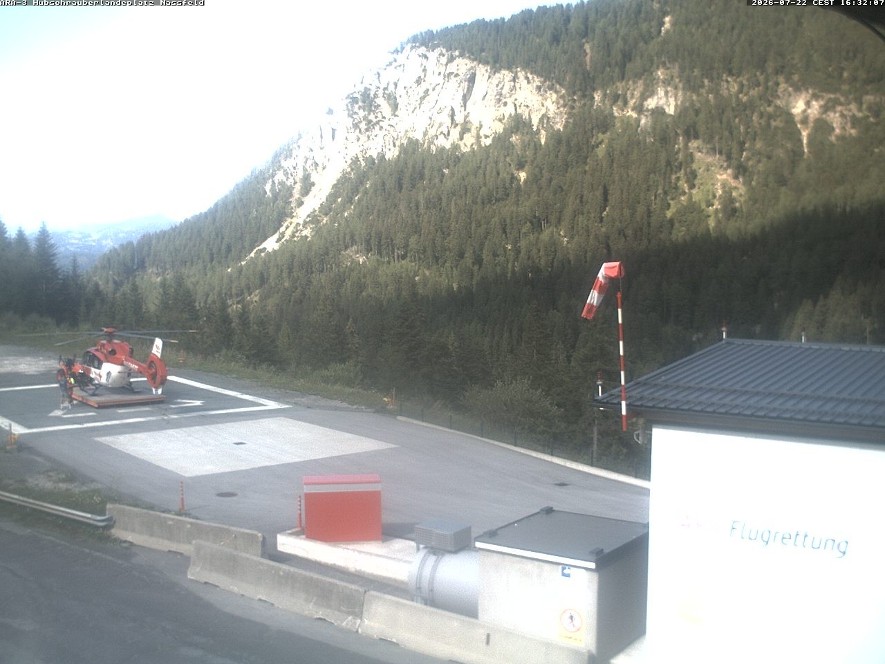 Archiv Foto Webcam Hubschrauberlandeplatz Nassfeld