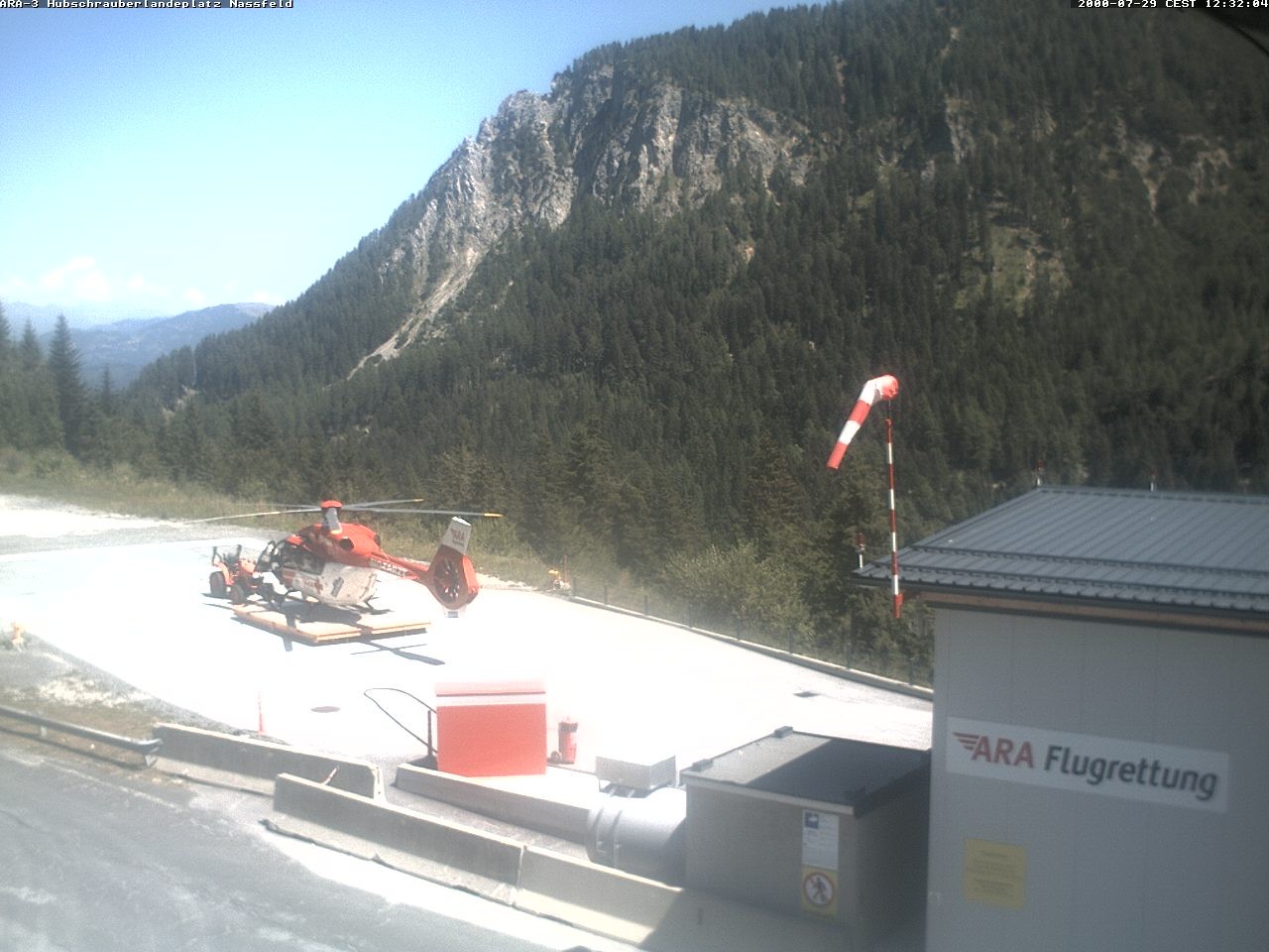 Archiv Foto Webcam Hubschrauberlandeplatz Nassfeld