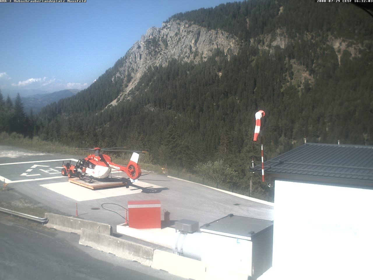 Archiv Foto Webcam Hubschrauberlandeplatz Nassfeld