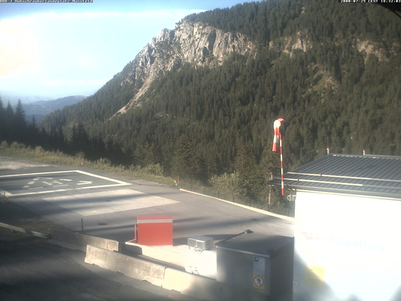 Archiv Foto Webcam Hubschrauberlandeplatz Nassfeld
