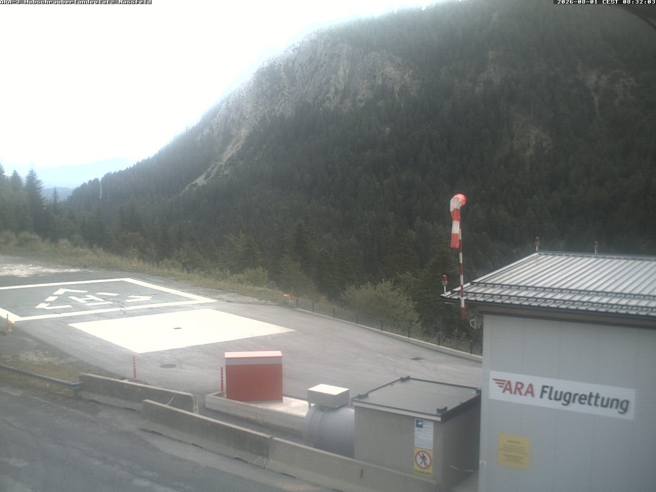 Archiv Foto Webcam Hubschrauberlandeplatz Nassfeld
