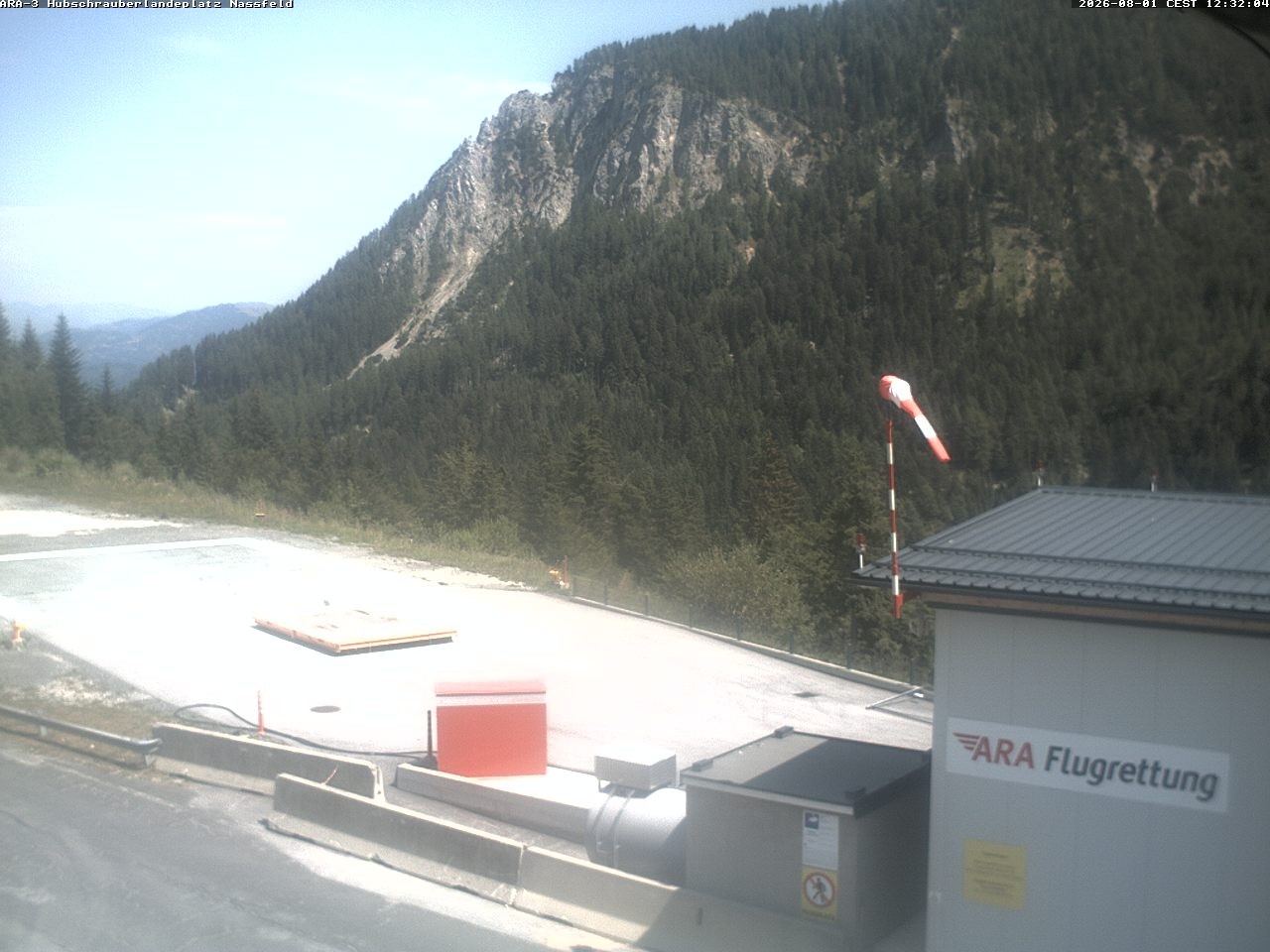Archiv Foto Webcam Hubschrauberlandeplatz Nassfeld
