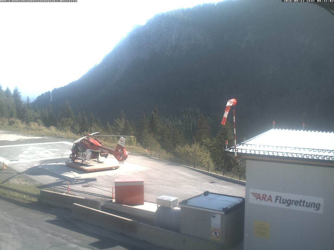 Archiv Foto Webcam Hubschrauberlandeplatz Nassfeld