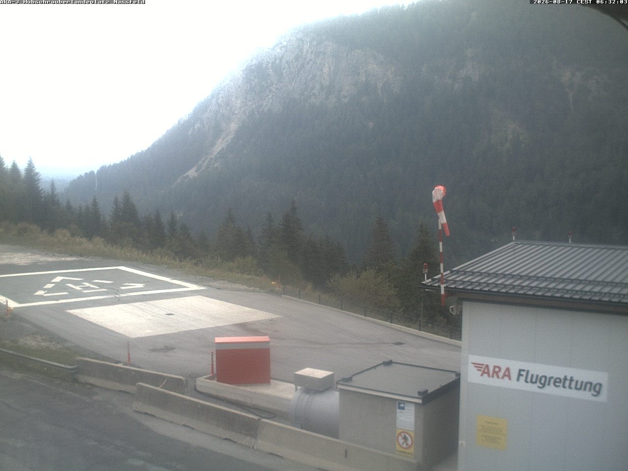 Archiv Foto Webcam Hubschrauberlandeplatz Nassfeld