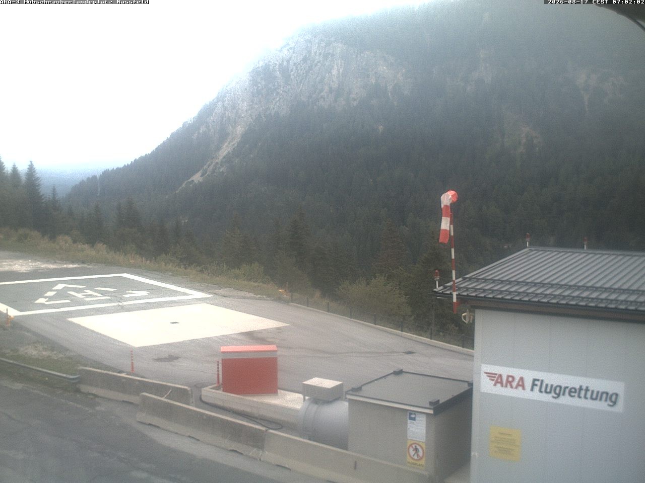 Archiv Foto Webcam Hubschrauberlandeplatz Nassfeld