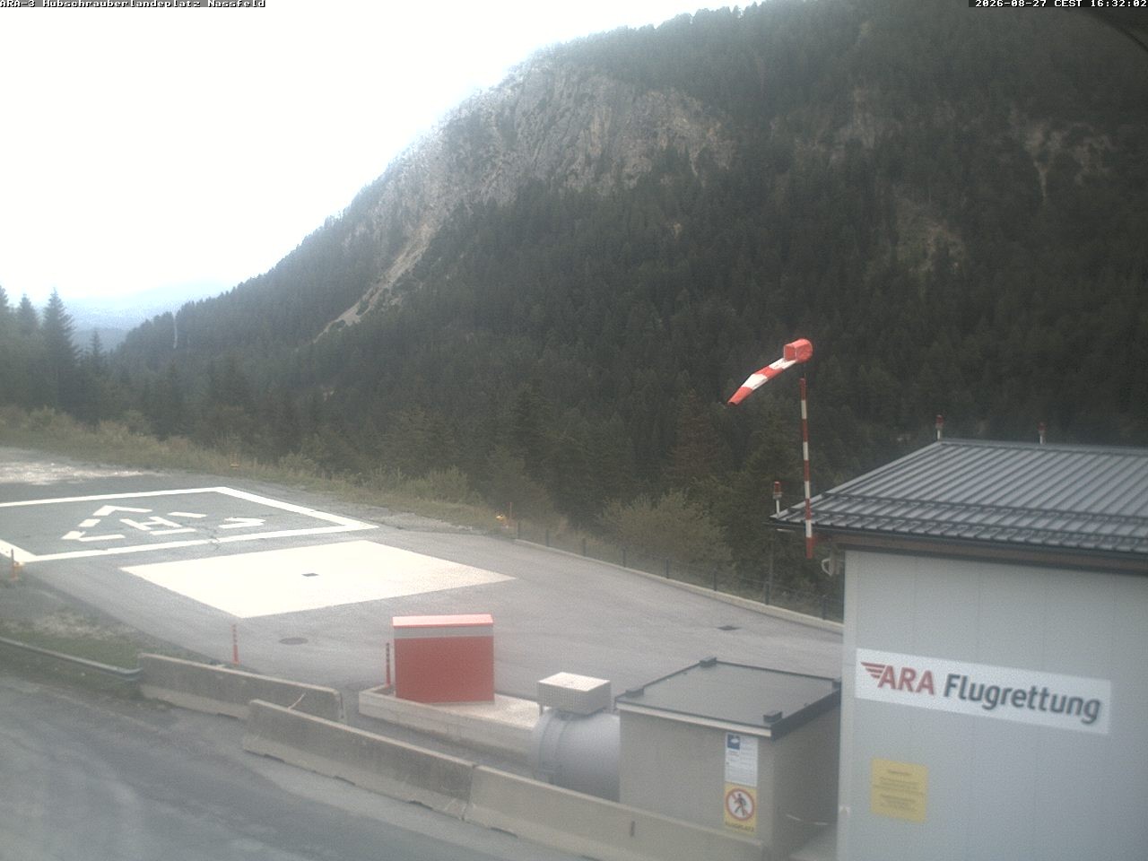 Archiv Foto Webcam Hubschrauberlandeplatz Nassfeld