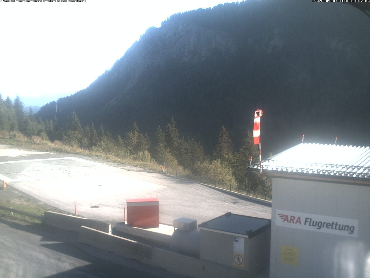 Archiv Foto Webcam Hubschrauberlandeplatz Nassfeld