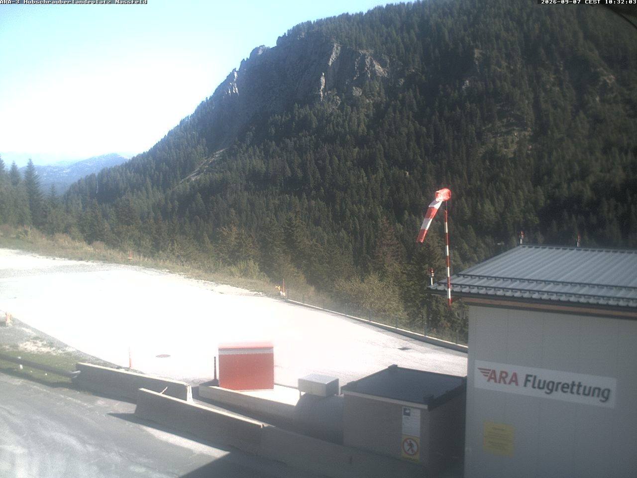 Archiv Foto Webcam Hubschrauberlandeplatz Nassfeld