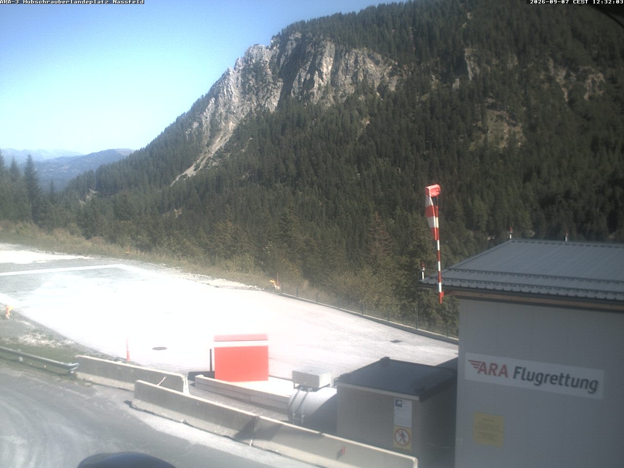 Archiv Foto Webcam Hubschrauberlandeplatz Nassfeld