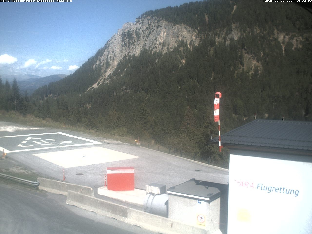 Archiv Foto Webcam Hubschrauberlandeplatz Nassfeld