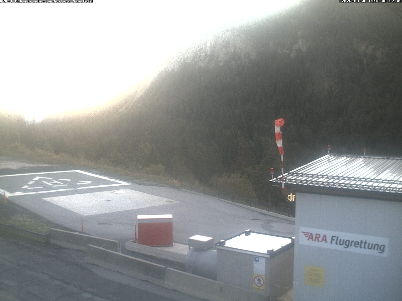 Archiv Foto Webcam Hubschrauberlandeplatz Nassfeld