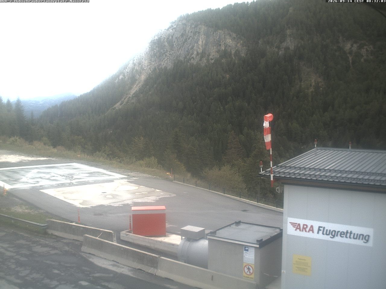 Archiv Foto Webcam Hubschrauberlandeplatz Nassfeld