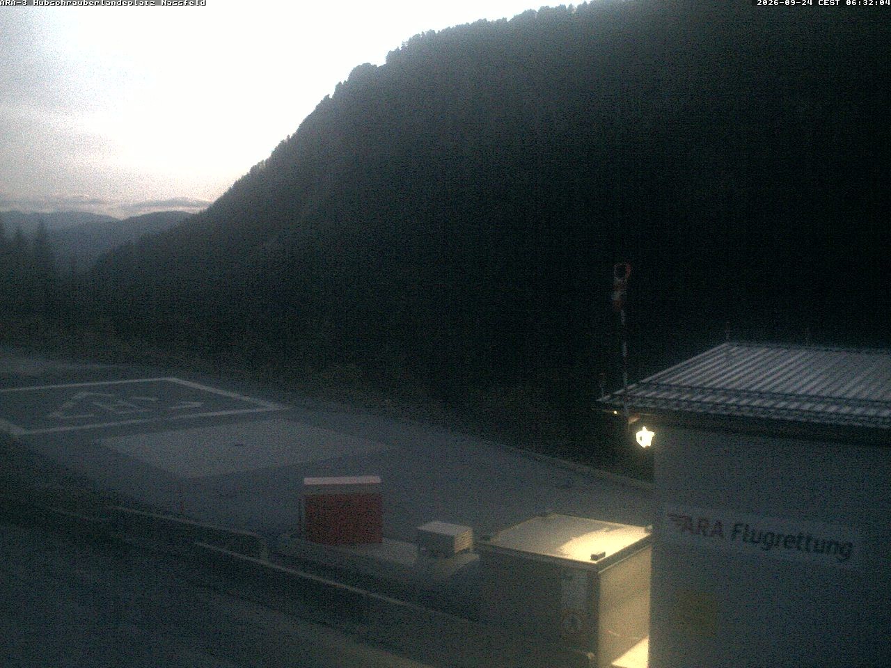 Archiv Foto Webcam Hubschrauberlandeplatz Nassfeld