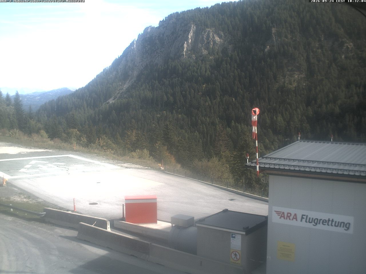 Archiv Foto Webcam Hubschrauberlandeplatz Nassfeld