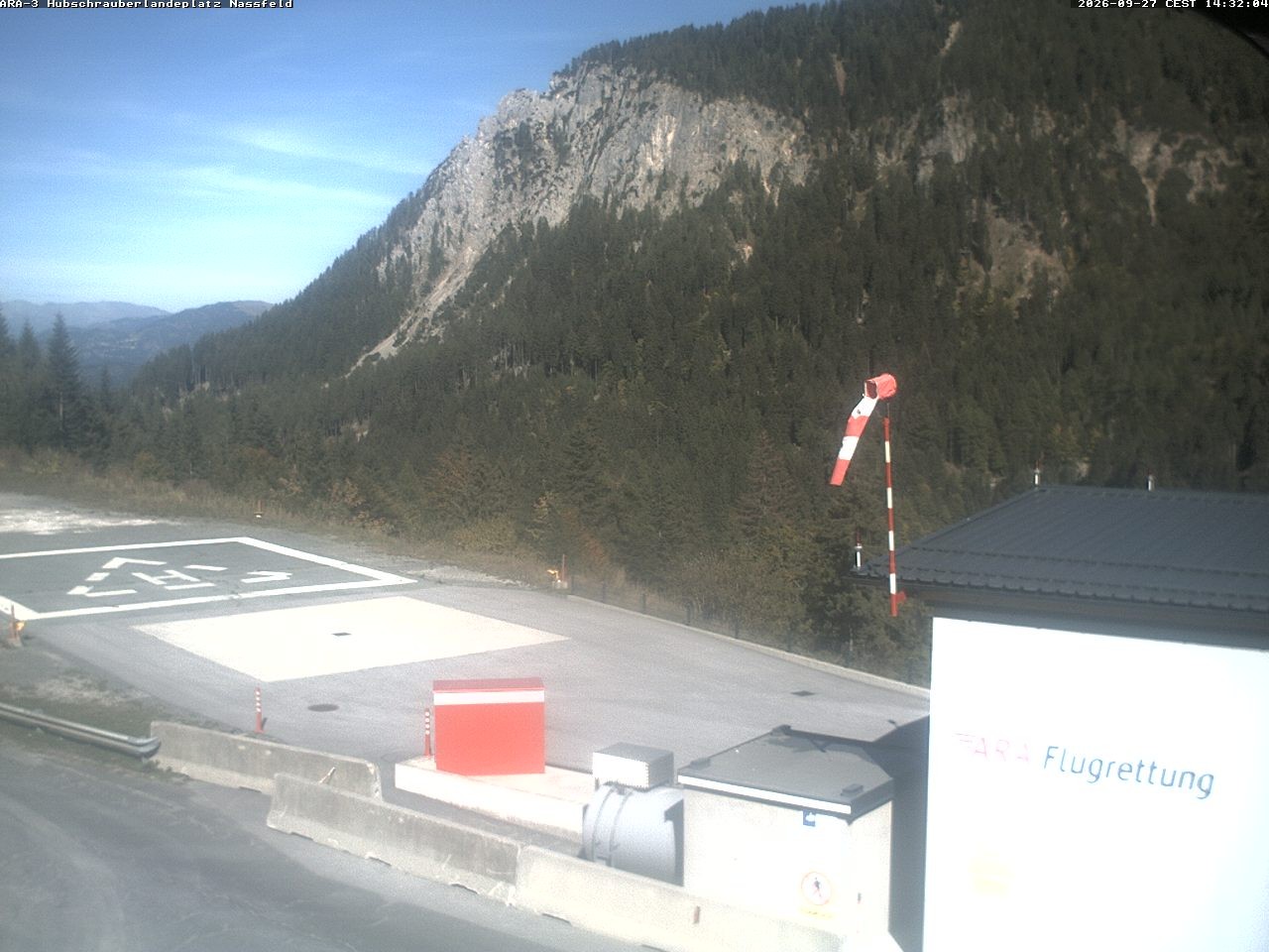 Archiv Foto Webcam Hubschrauberlandeplatz Nassfeld