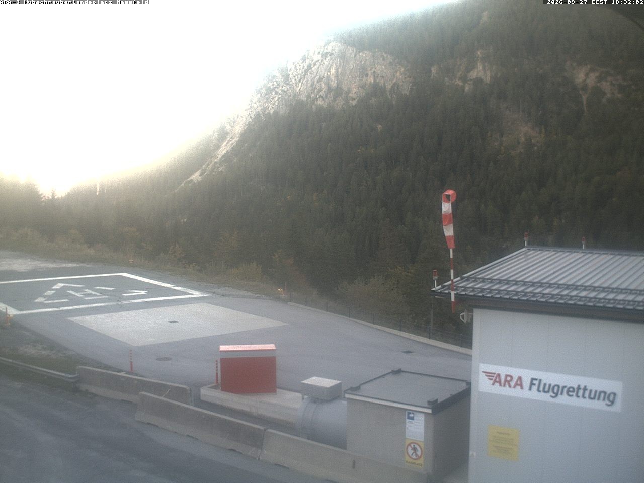 Archiv Foto Webcam Hubschrauberlandeplatz Nassfeld