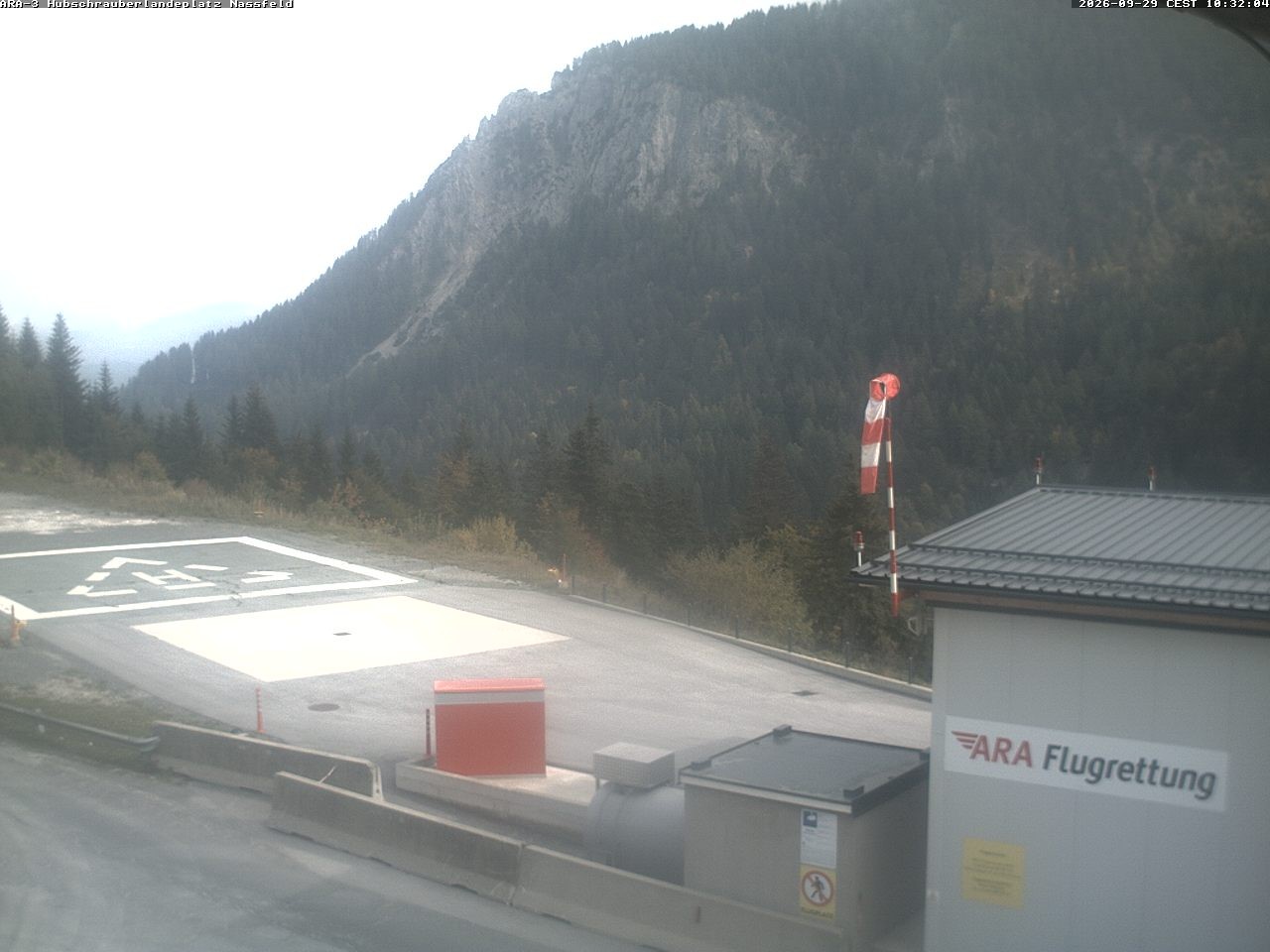 Archiv Foto Webcam Hubschrauberlandeplatz Nassfeld