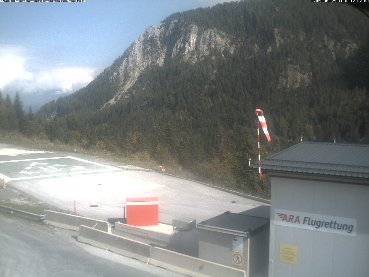 Archiv Foto Webcam Hubschrauberlandeplatz Nassfeld