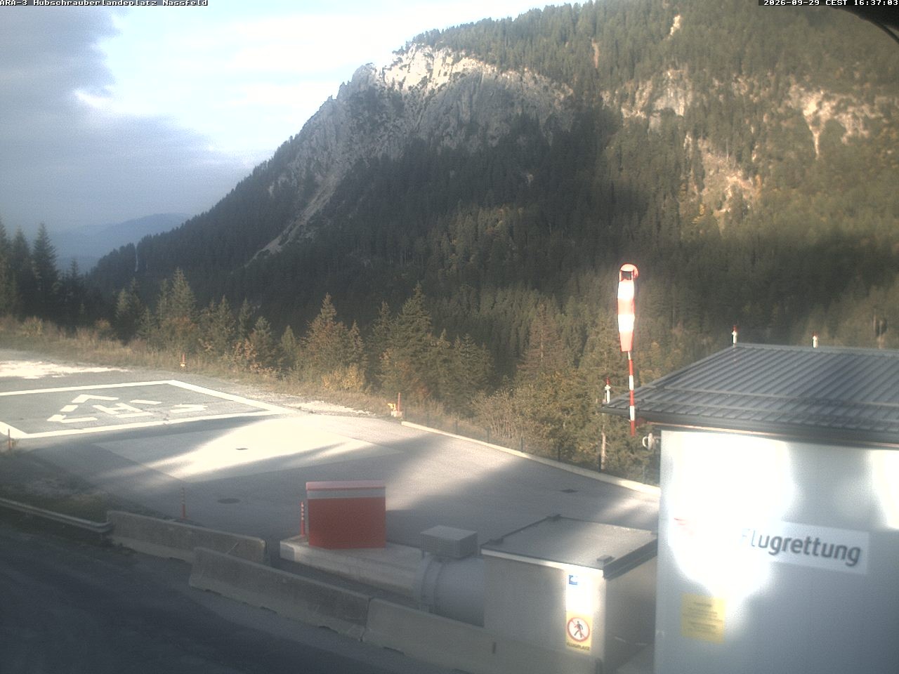 Archiv Foto Webcam Hubschrauberlandeplatz Nassfeld