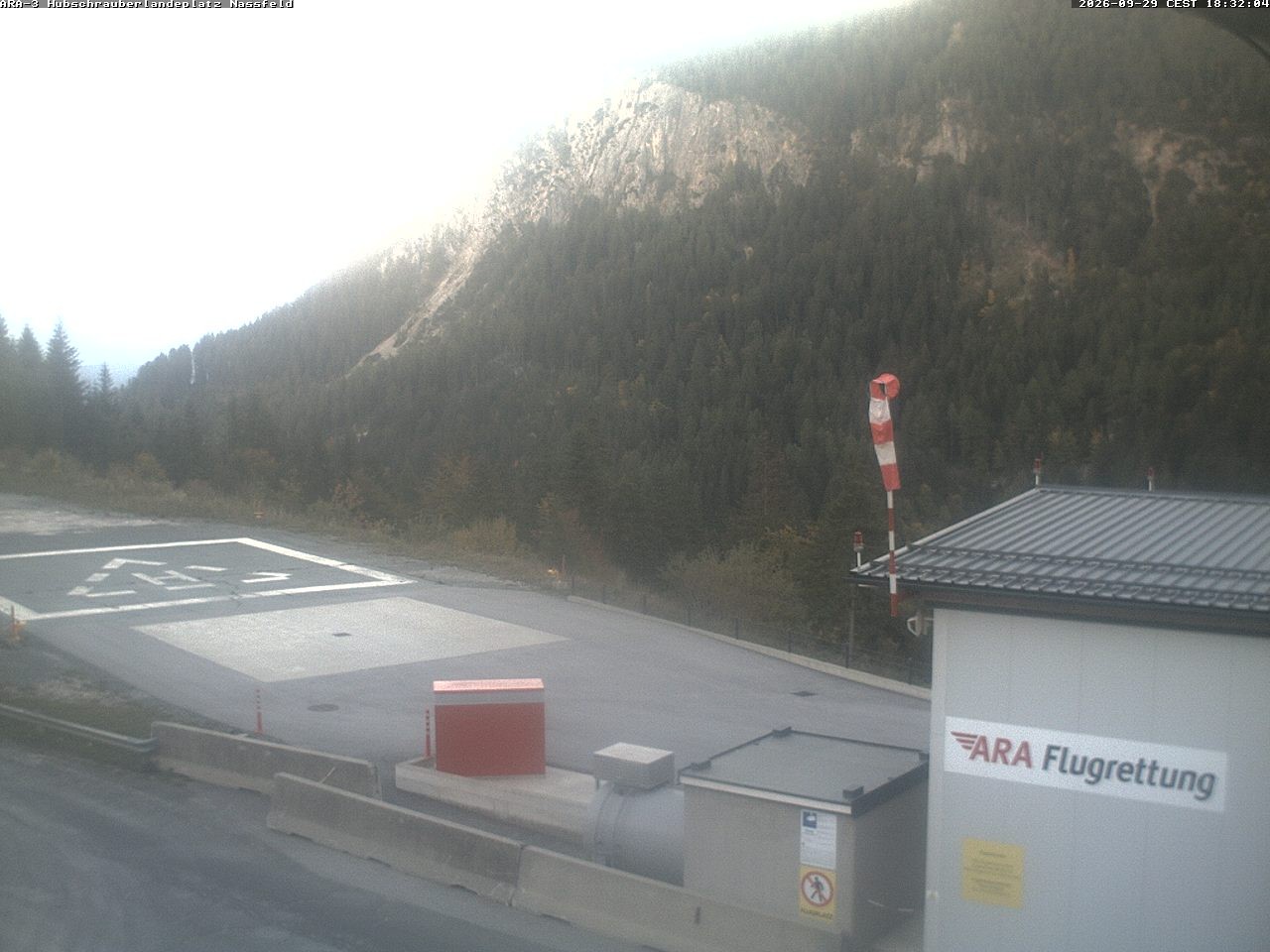 Archiv Foto Webcam Hubschrauberlandeplatz Nassfeld