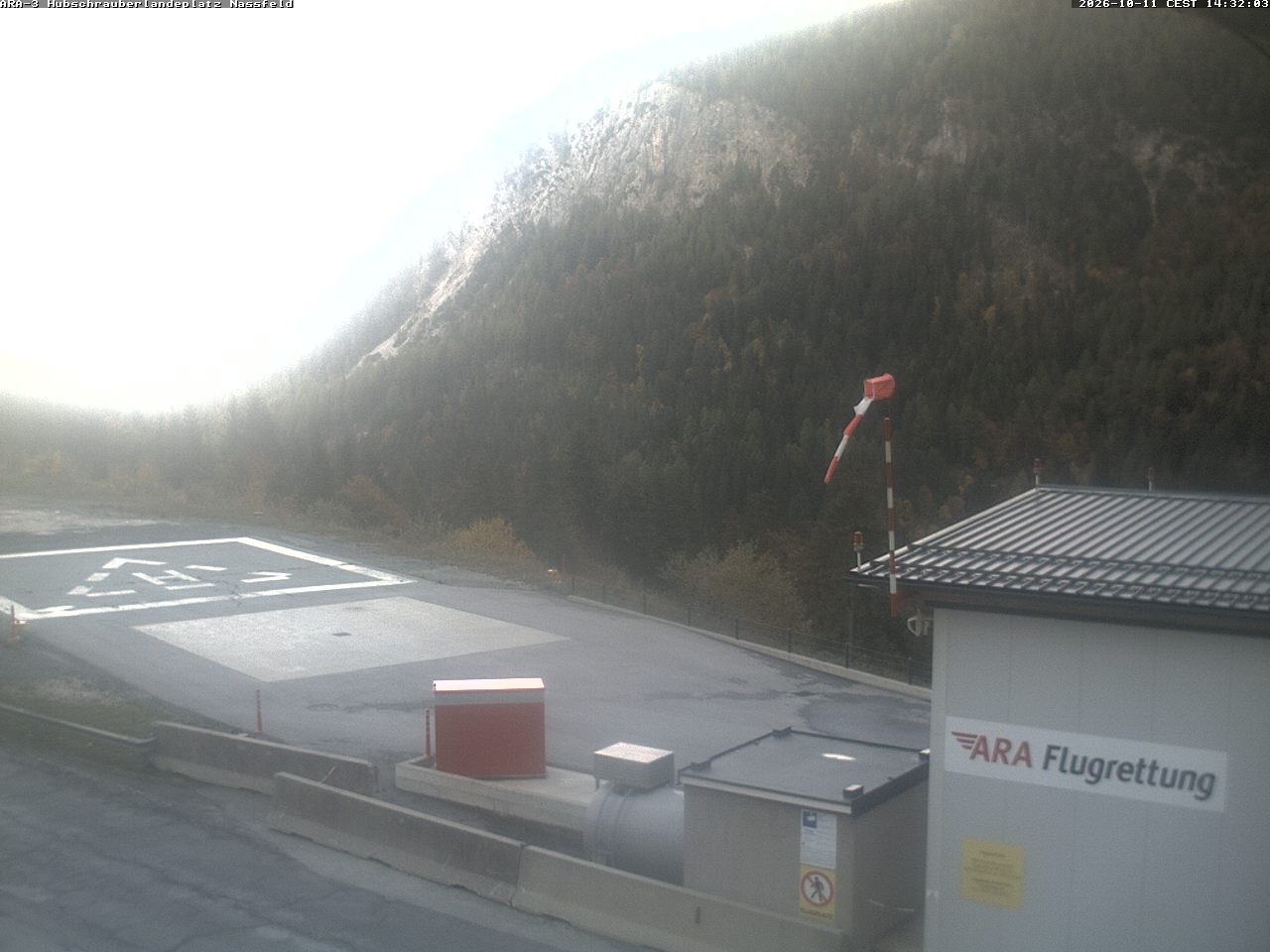 Archiv Foto Webcam Hubschrauberlandeplatz Nassfeld