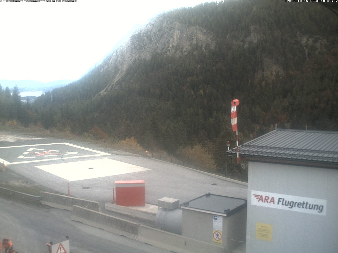 Archiv Foto Webcam Hubschrauberlandeplatz Nassfeld