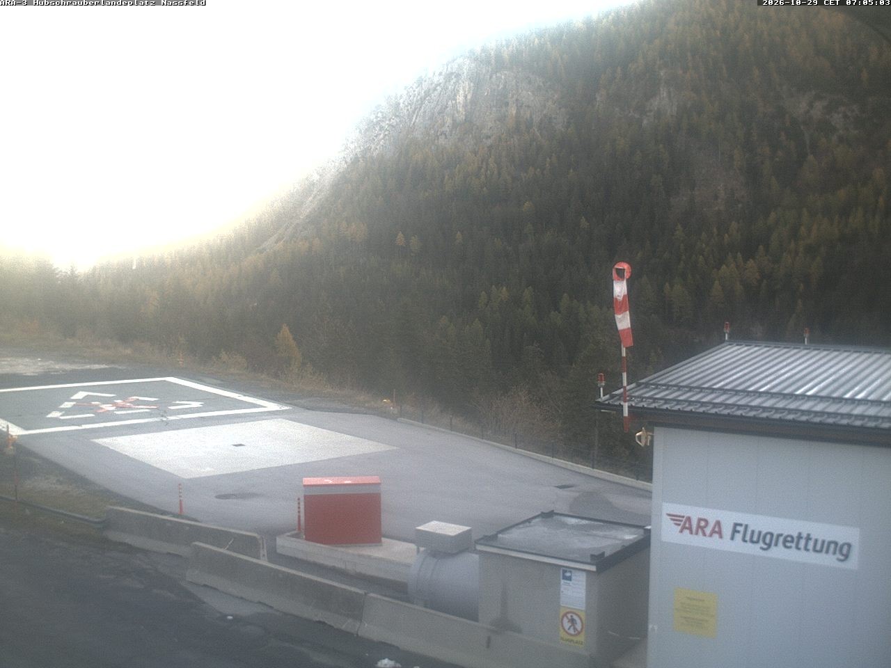 Archiv Foto Webcam Hubschrauberlandeplatz Nassfeld
