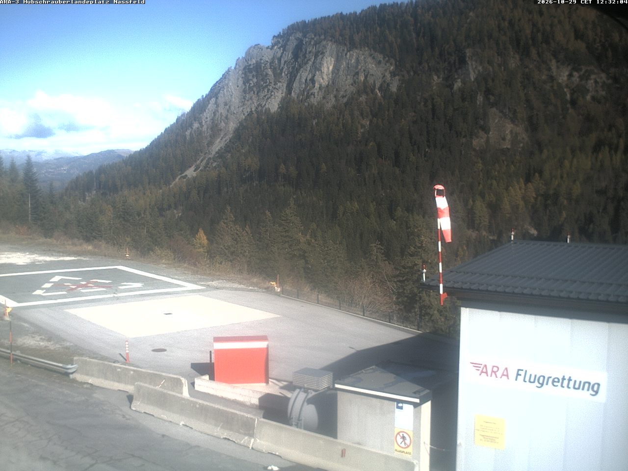 Archiv Foto Webcam Hubschrauberlandeplatz Nassfeld