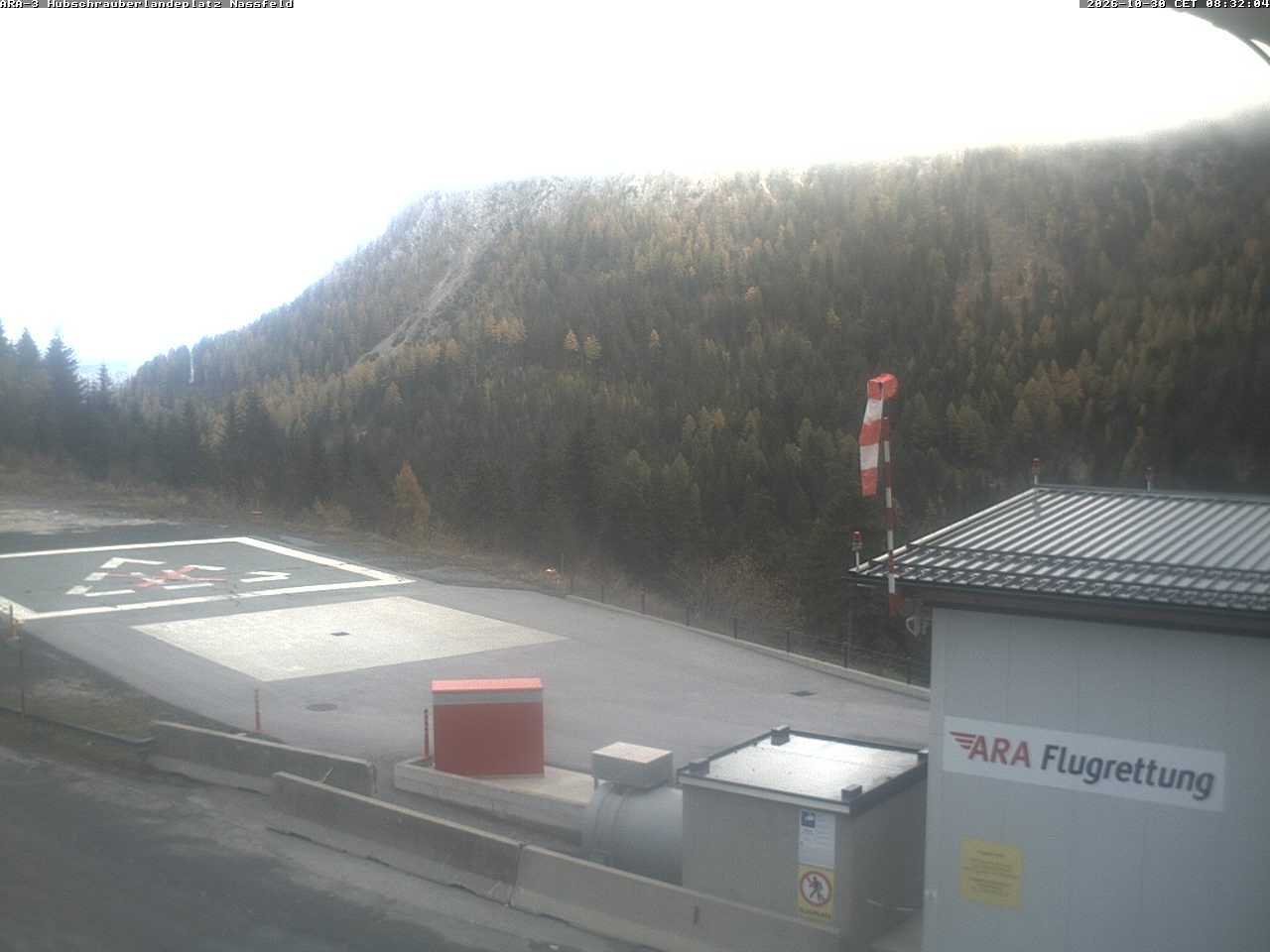 Archiv Foto Webcam Hubschrauberlandeplatz Nassfeld