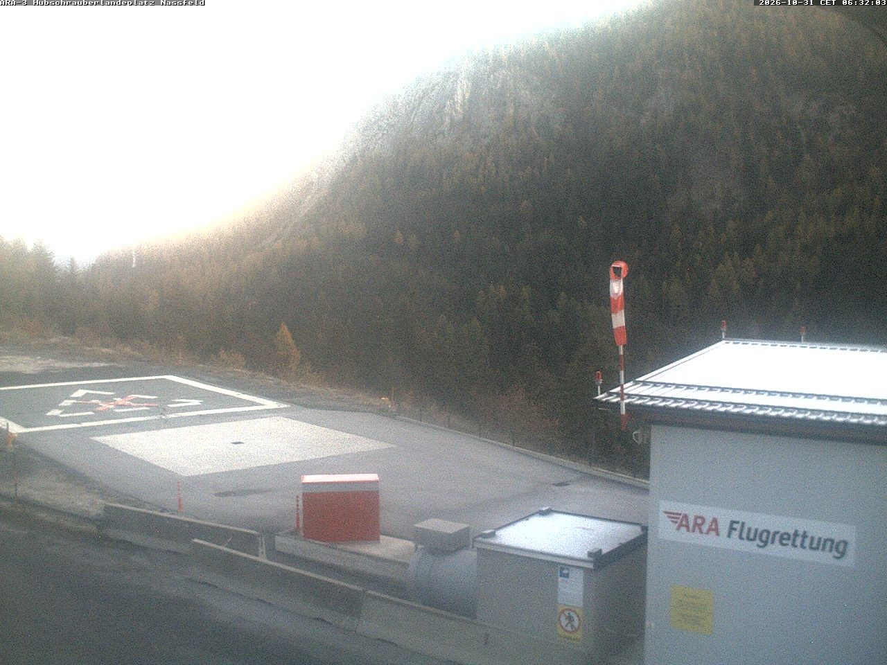 Archiv Foto Webcam Hubschrauberlandeplatz Nassfeld